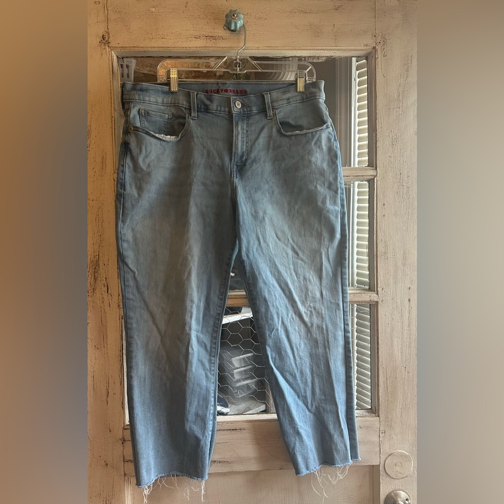 Lucky Brand | Light Wash Crop Jeans